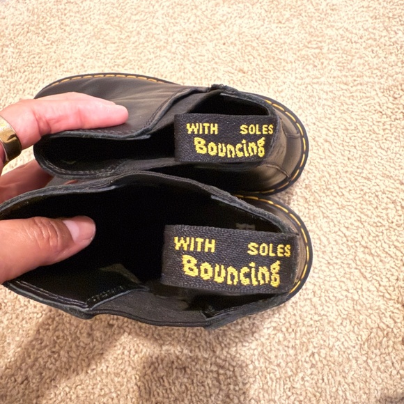 Dr. Martens Spence Leather Flared Heel Chelsea Boots - Picture 3 of 3